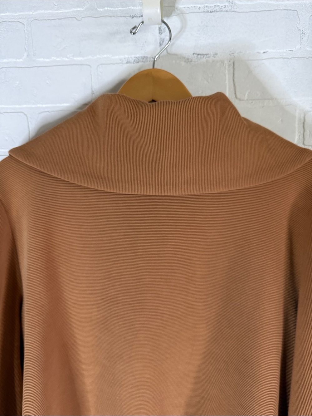 VARLEY Vine Ottoman Half Zip Sweatshirt Size medium Camel - Picture 9 of 15